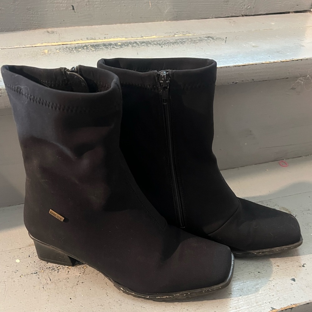 GORE-TEX Black Ankle Boots for Women